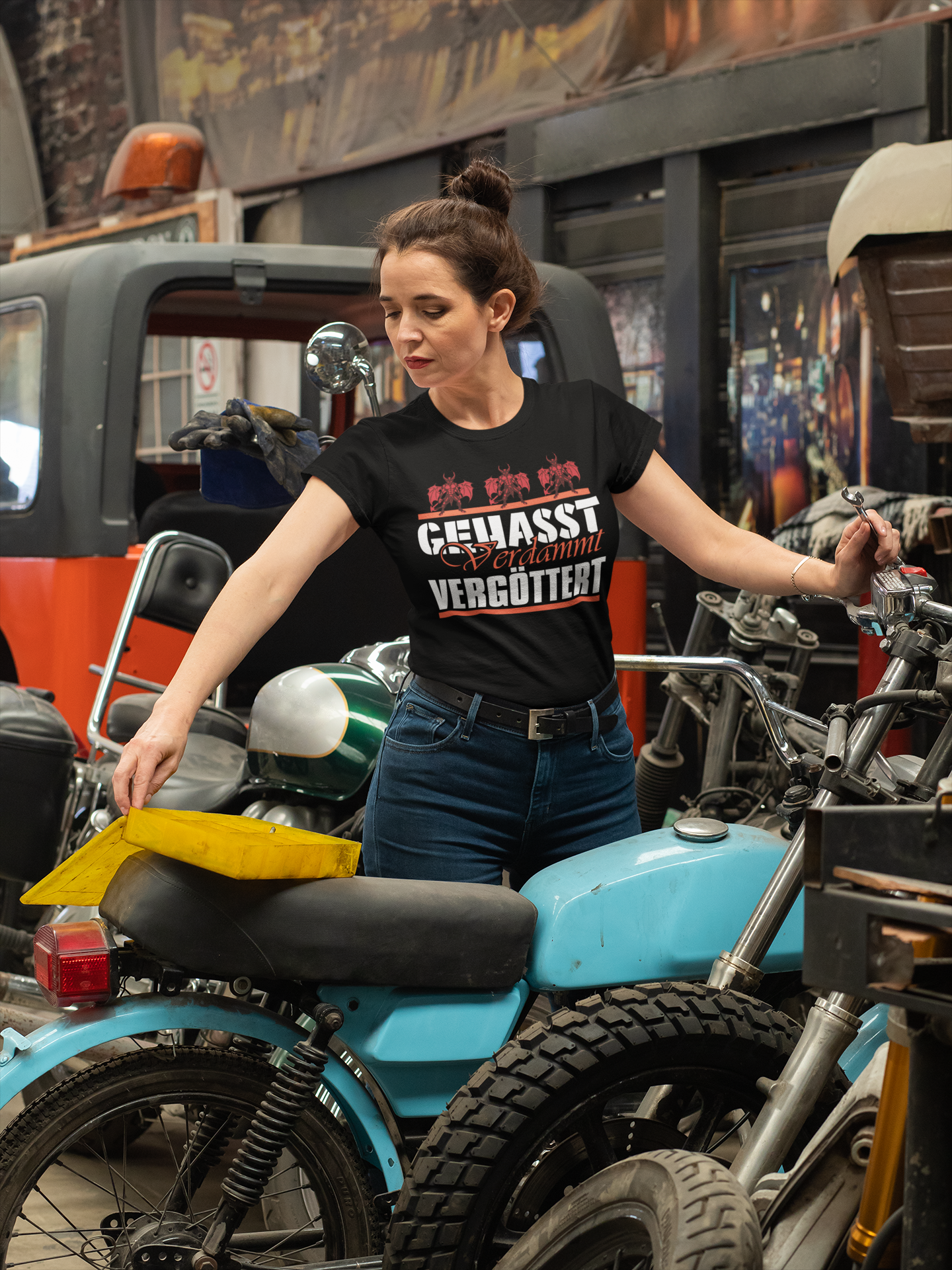 Gehasst Verdammt Vergöttert Damen T-Shirt